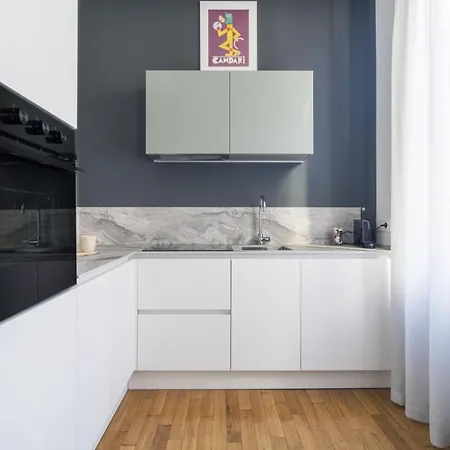Easylife - Oasi Con Balcone In The Center * Milan